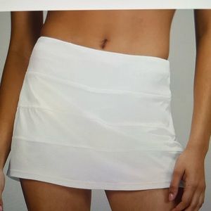 Lululemon Rival Pace skirt. Gently worn. Size 6.